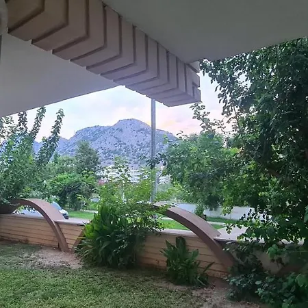 Apartmán With Semi Olympic Size Pool *